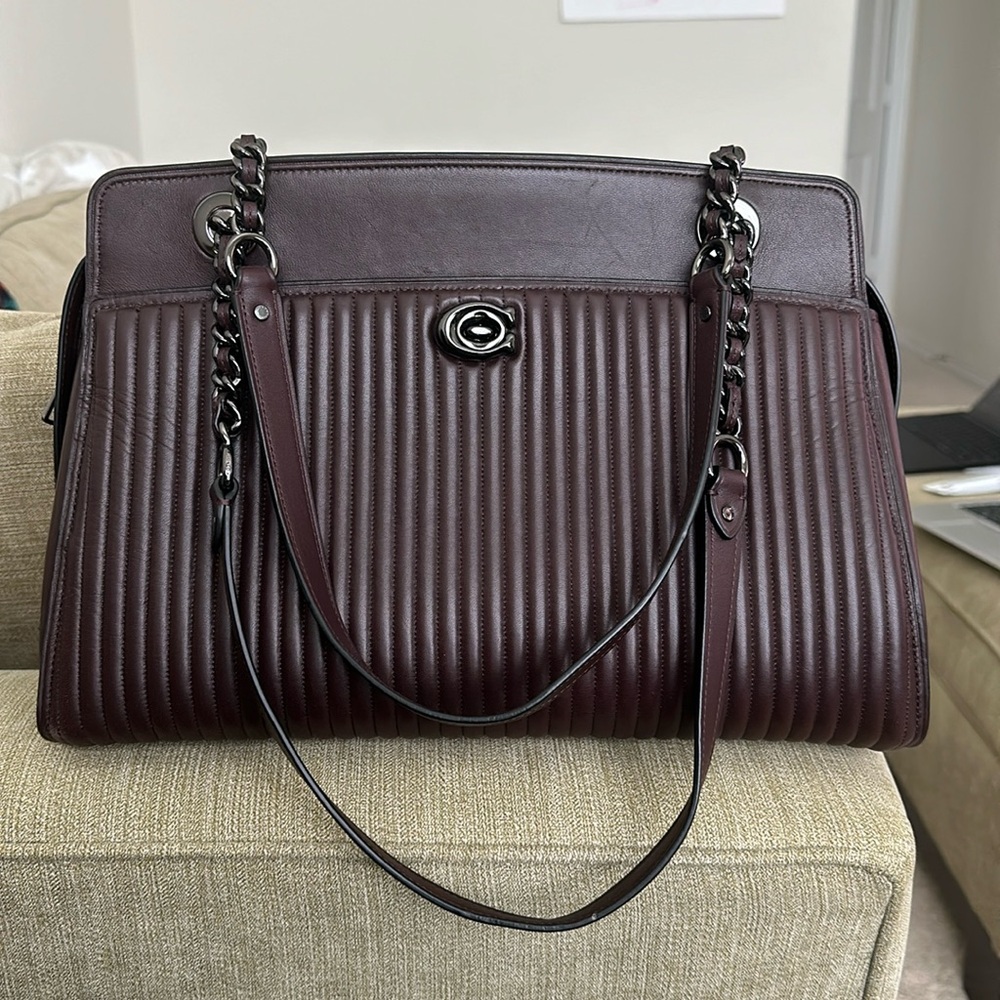 COACH Handbag Burgundy🤍✨